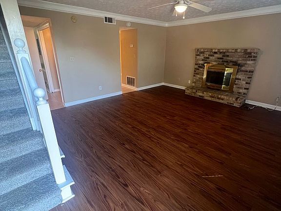 3rd image of 3071-3077 Spruce Cir