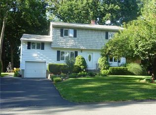 38 Johnsons Ln, New City, NY 10956