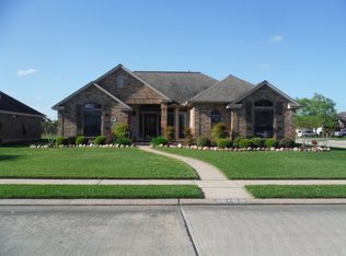 132 Robin Trl, Richwood, TX 77531