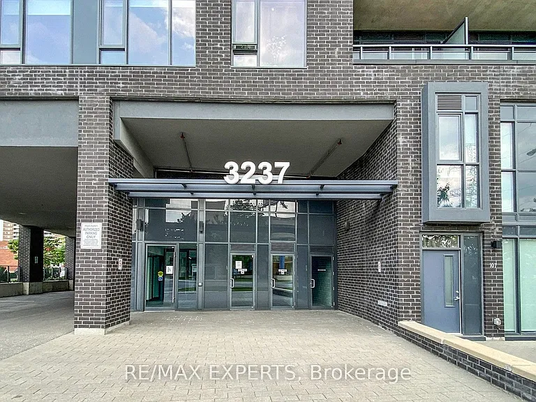 3237 Bayview Ave #102 — Photo 4