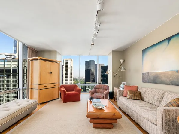 641 5th Ave #35A, New York, NY 10022