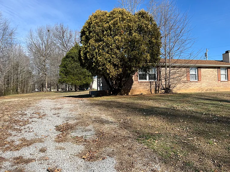 601 Fairfield Dr #B — Photo 10