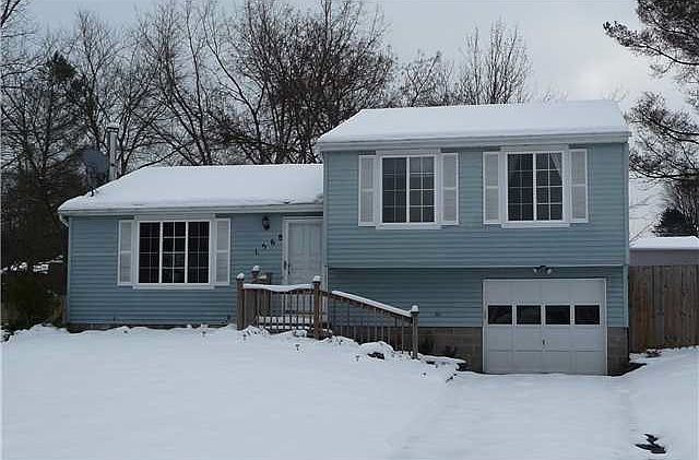 1st image of 1568 Snowberry Cres
