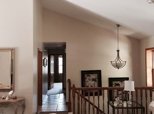 6086 Forest Hills Dr, Charleston, IL 61920