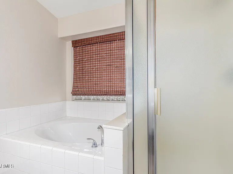 12545 W Cambridge Ave — Photo 33
