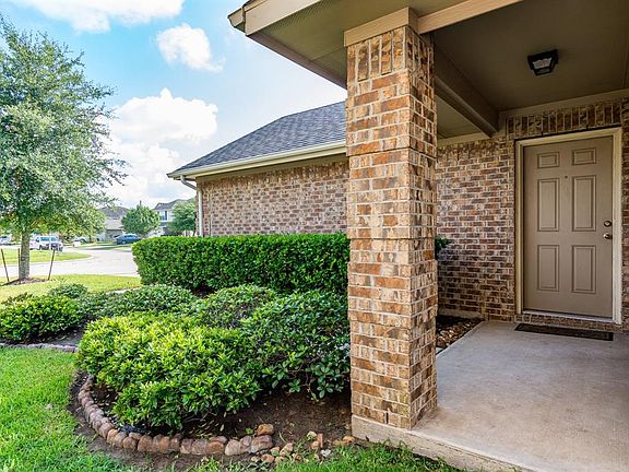 4th image of 2842 Maybrook Hollow Ln