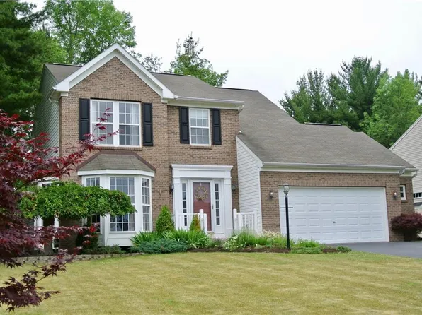 570 Morning Glory Dr, Webster, NY 14580