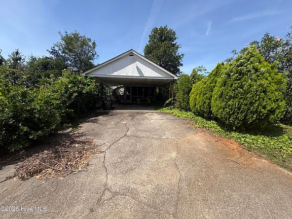5th image of 1005 Redbird Road