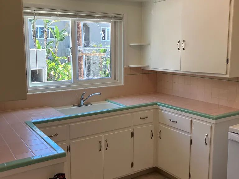 411 Wayne Ave #1 — Photo 8