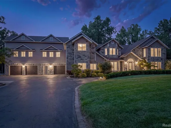 29 Marlborough Dr, Bloomfield Hills, MI 48302
