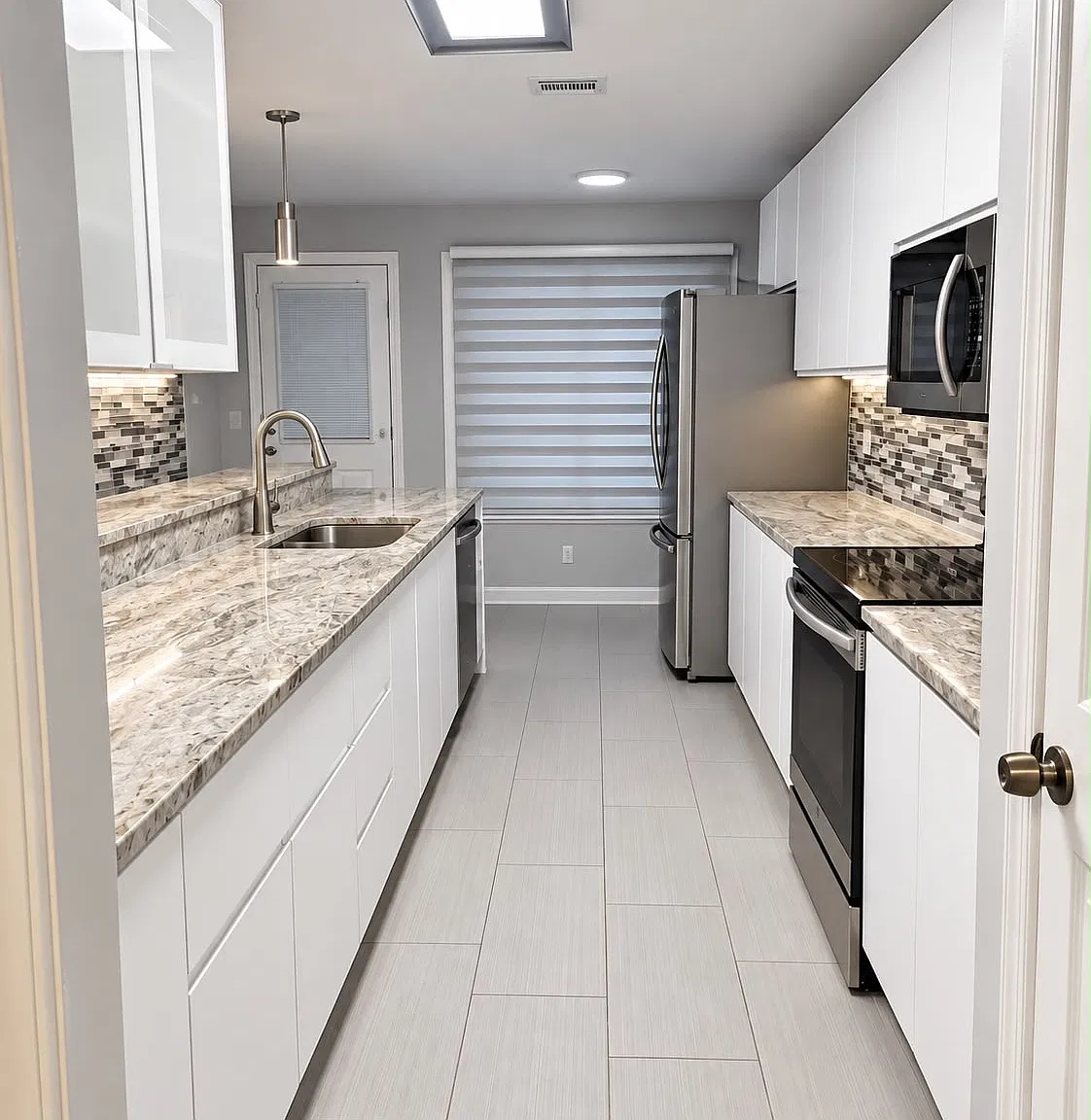 3 bed, 2.5 bath, 1648 sqft, $2,300 — Photo 4