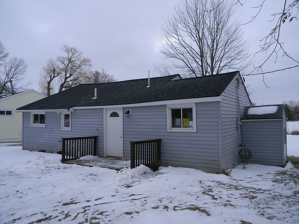 1st image of 47 Blue Pond Mnr