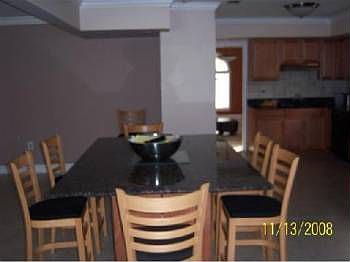 4th image of 4704 Woodland Ave
