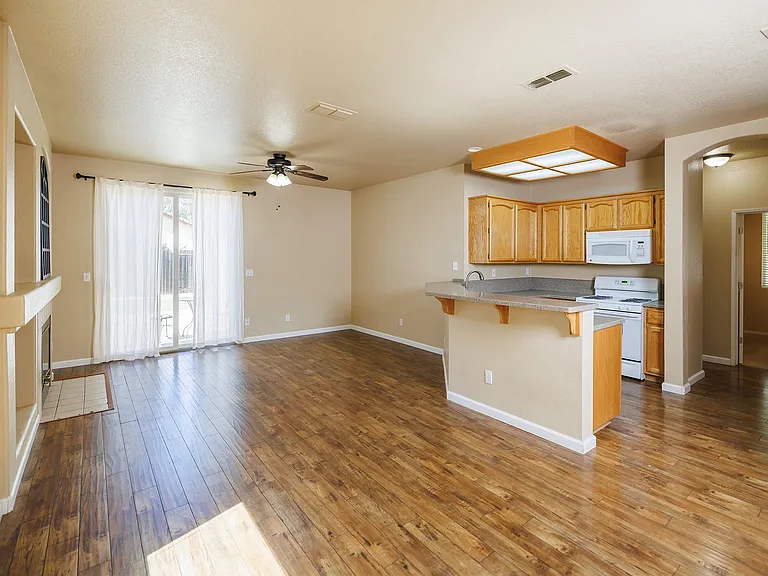 5517 Laguna Crest Way — Photo 5