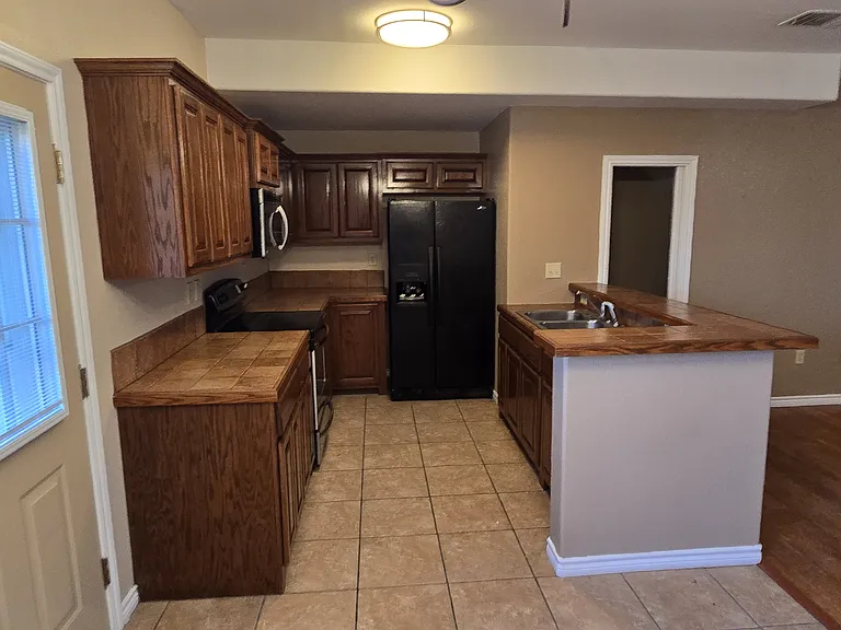 313 Ama Caro Dr #C — Photo 11