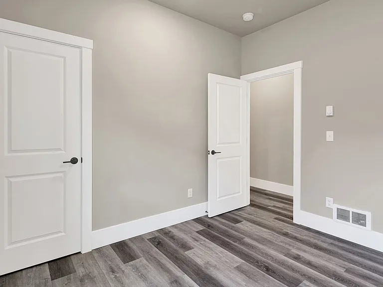 781 Georgia St — Photo 34