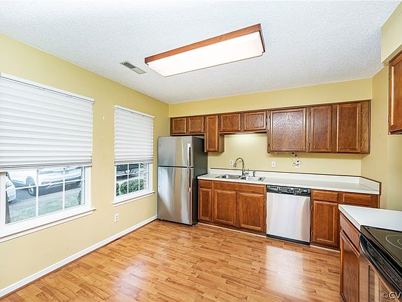 3rd image of 10904 Bush Lake Ln