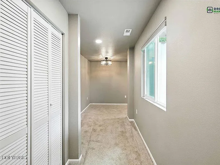 6025 N Engstrom Rd — Photo 14