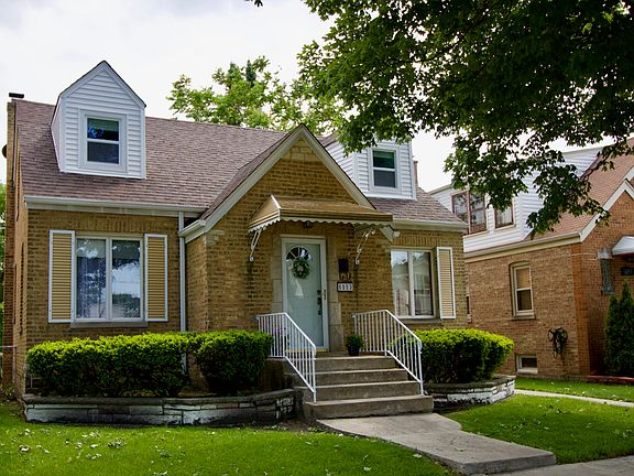 2nd image of 6953 W Summerdale Ave