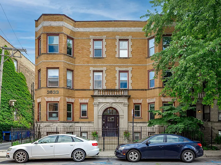 3833 N Wilton Ave #2N — Photo 1