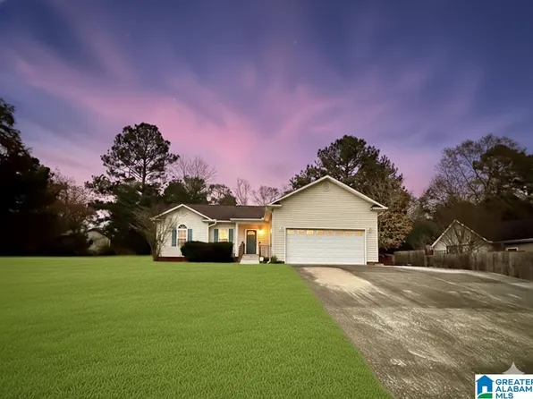 161 Starla Dr, Anniston, AL 36207