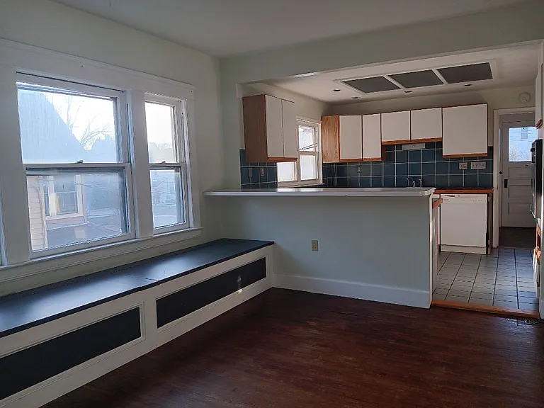 1290 W 105th St #2 — Photo 8