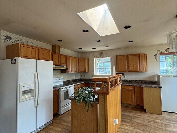 5th image of 5712 S Augusta Street