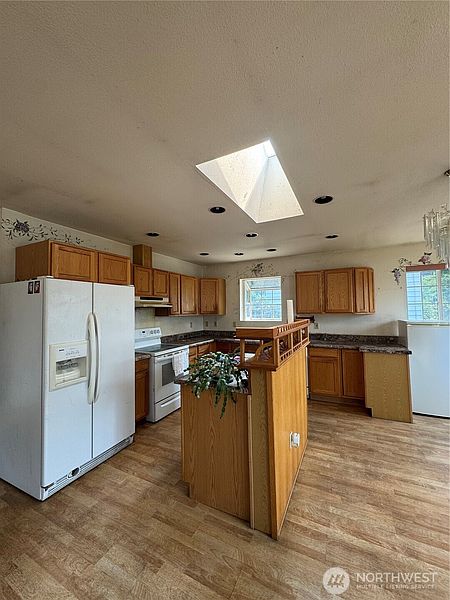 5th image of 5712 S Augusta Street