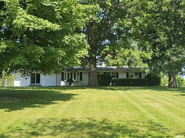 5936 Smith Rd, Pleasant Plains, IL 62677