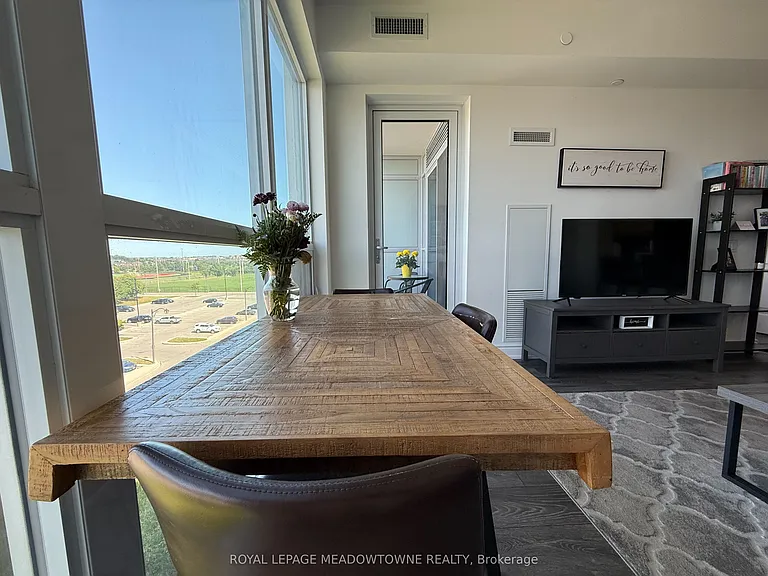 1050 Main St E #512 — Photo 10