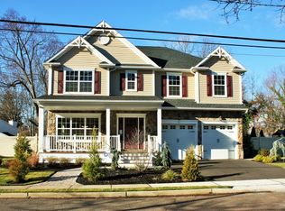 11 Wadsworth Ave, Metuchen, NJ 08840