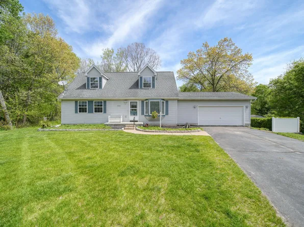 4544 Leeward Dr, Pleasant Lake, MI 49272