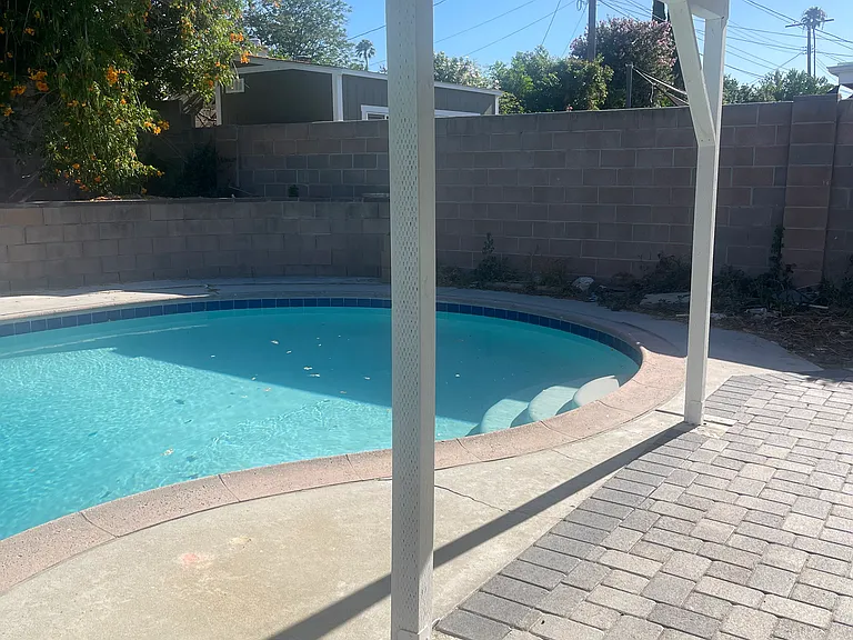 22620 Mobile St — Photo 8