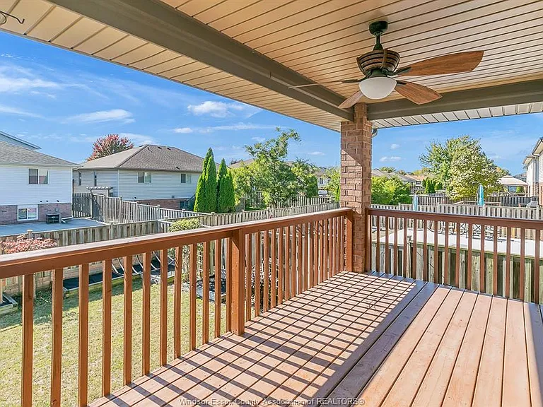 420 Runstedler Dr — Photo 32