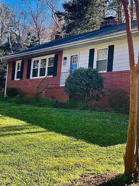 1st image of 213 Roslyn Hills Dr