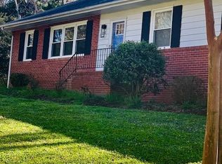 213 Roslyn Hills Dr, Henrico, VA 23229