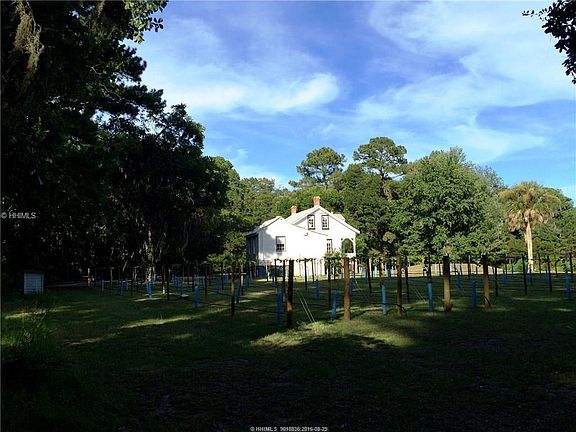 2nd image of 7 Pappys Landing Rd