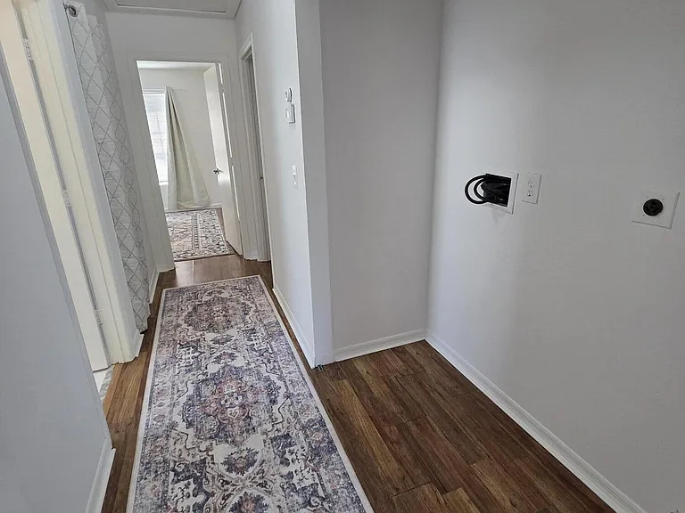 5803 SE Collins Ave — Photo 7