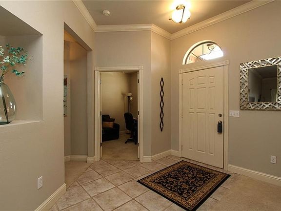 5th image of 612 N Ellsworth Ave