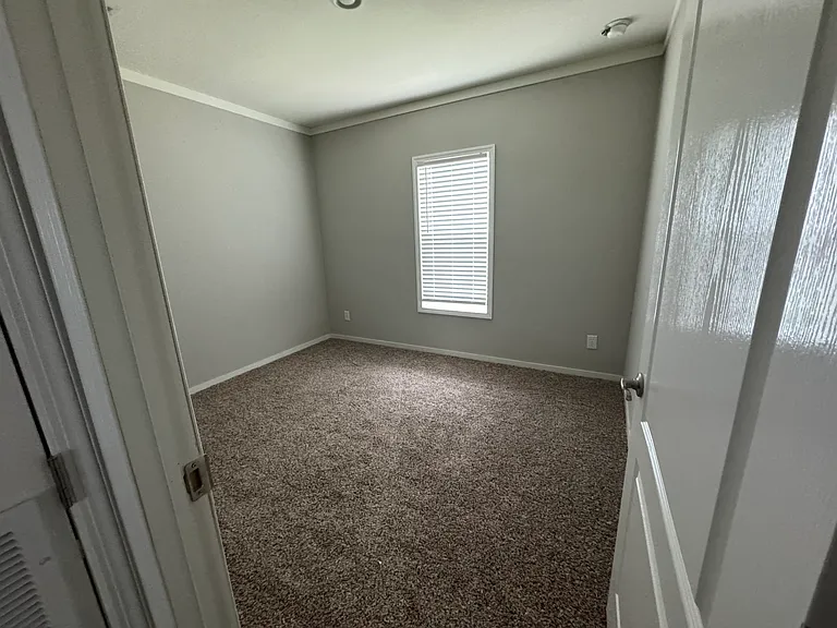 Oak Crest — Photo 23