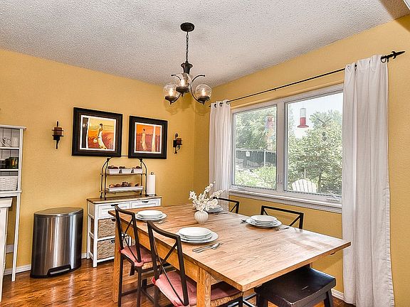 5th image of 2202 Lindenwood Ln