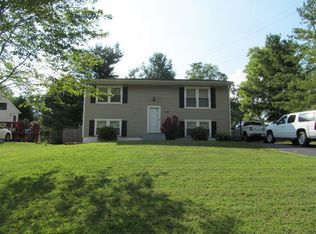 5305 Starkey Rd, Roanoke, VA 24018