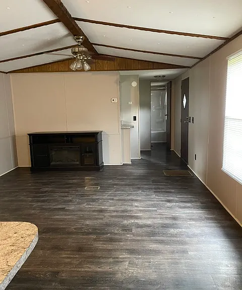 1538 Anderson Rd S — Photo 1