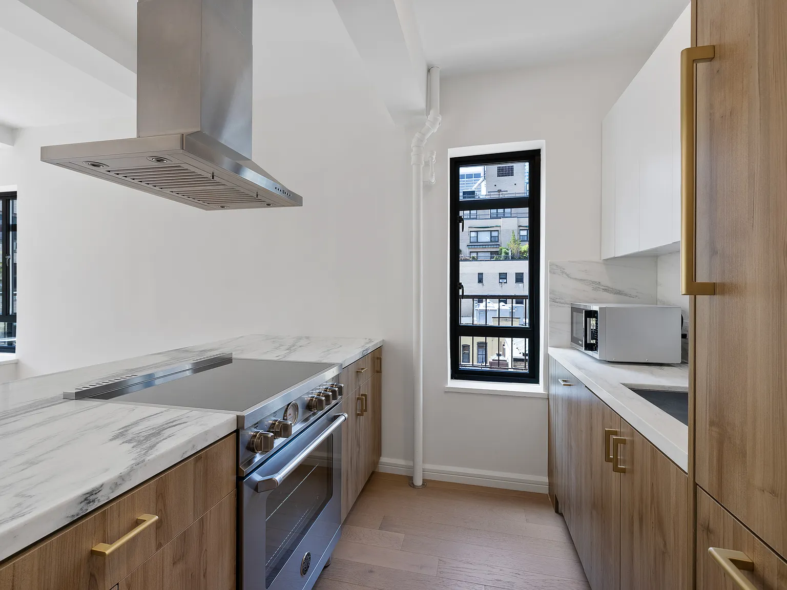 340 East 52nd Street — Photo 3