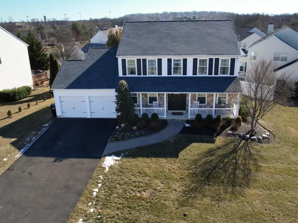 217 Snapdragon St, Warrington, PA 18976