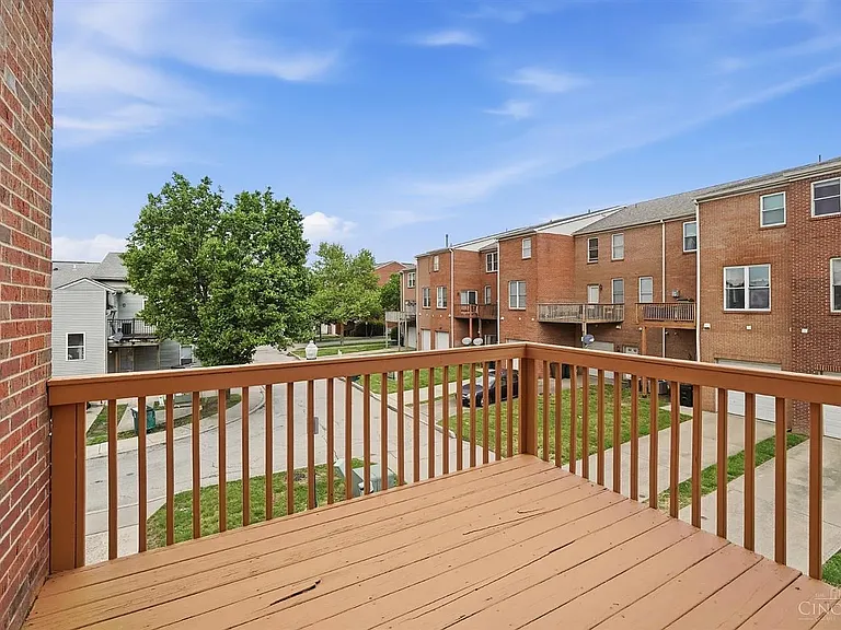 710 W Court St — Photo 28