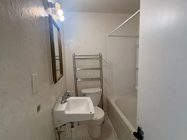 16 S 27th St — Photo 18