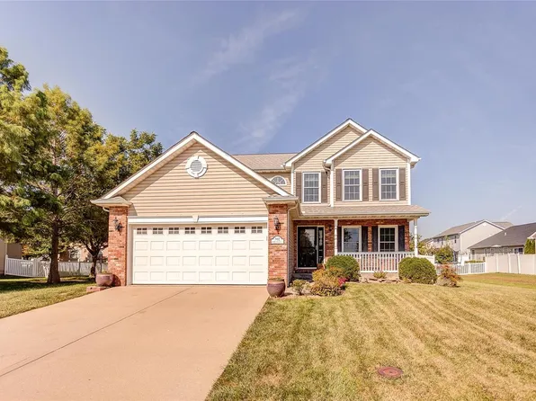 702 Moorland Cir, Mascoutah, IL 62258