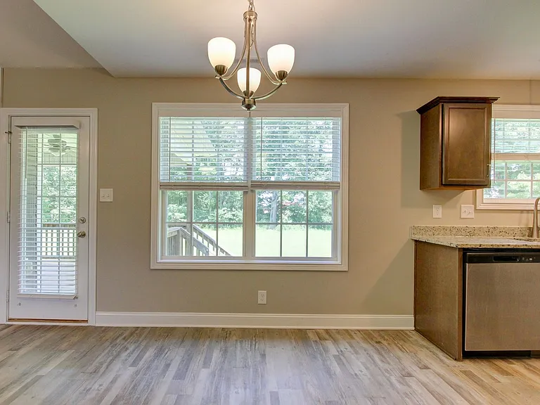 1121 Cardinal Creek Dr — Photo 63