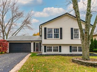 214 W Hintz Rd, Arlington Heights, IL 60004